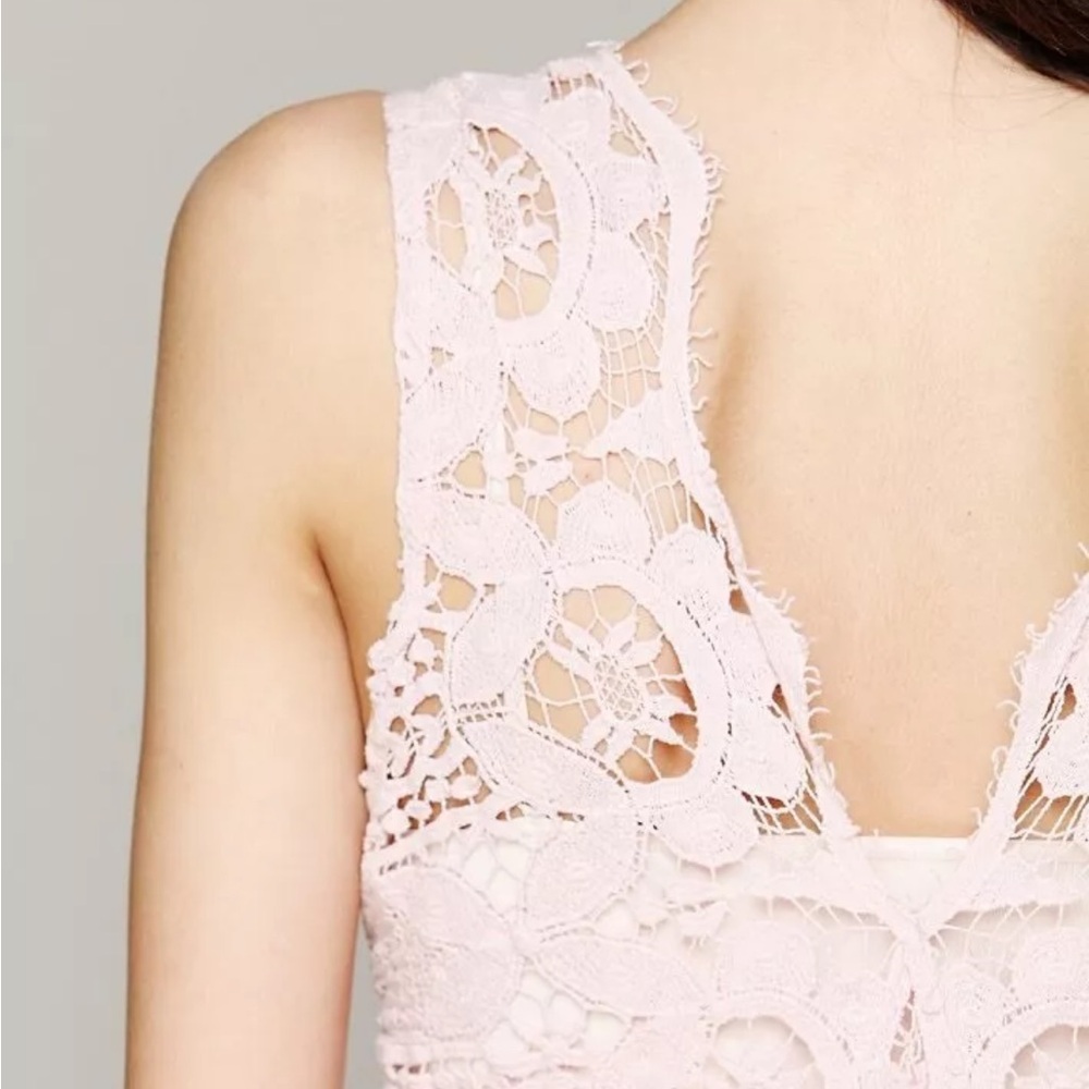 MIGUELINA ON THE EVE CROCHET LACE COLUMN MAXI DRESS PINK M - Picture 6 of 12
